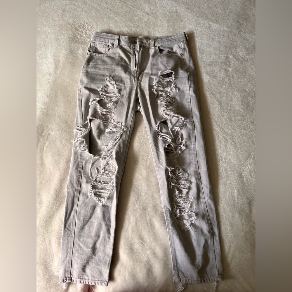 American Eagle Outfitters Light Gray Ripped Straight Leg Size 8